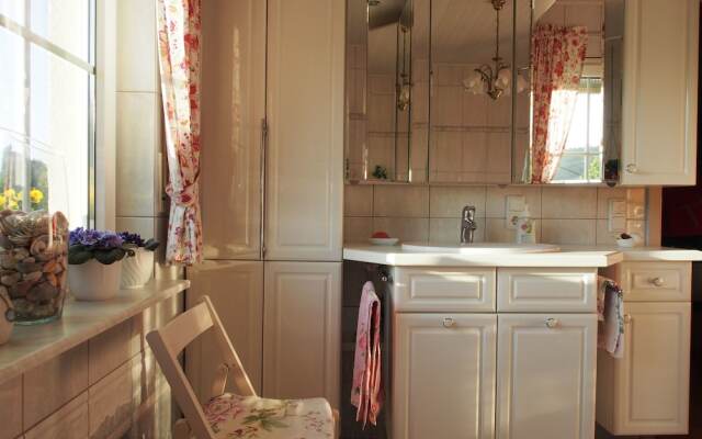 Eifelferien - Gaestezimmer, Ferienwohnungen - Haus Eden