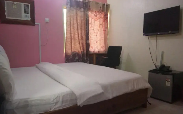 First Eleven Hotel