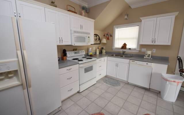 Skipper House by RedAwning