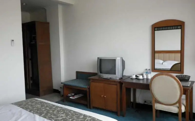 Top Star Hotel