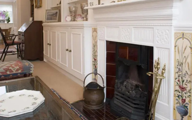 Veeve  House Ashlone Road Putney