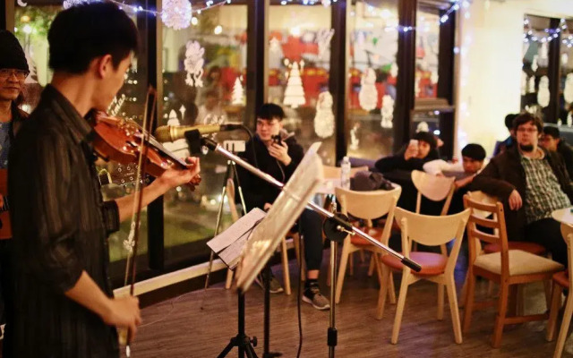 Hive House Capsule Inn 台北丰潮屋膠囊旅館