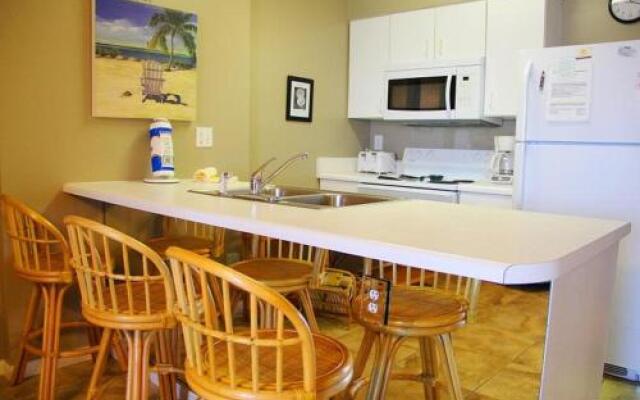 Tradewinds 302 1 Bedroom Condo by RedAwning Orange Beach