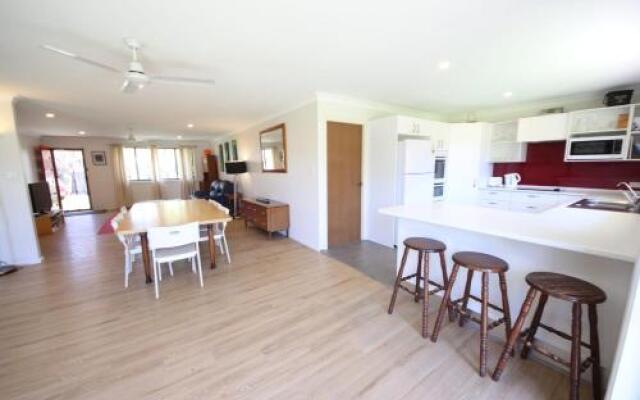 Barefoot Bungalow at Hat Head