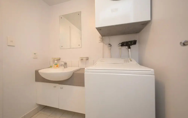 Lovely Studio Apartment with Balcony