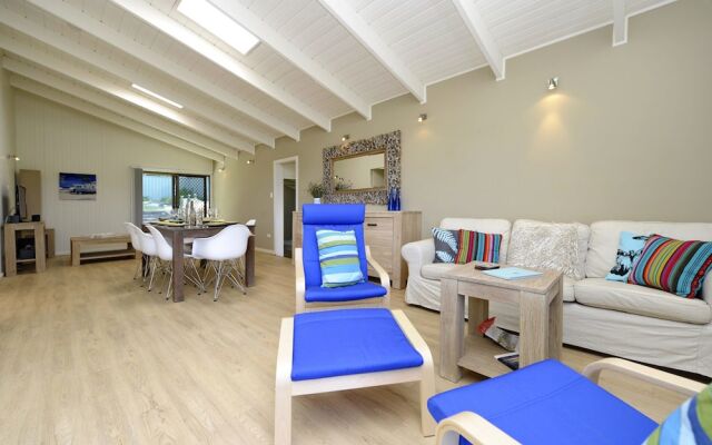 Pet Friendly Lentara St 26 - Fingal Bay