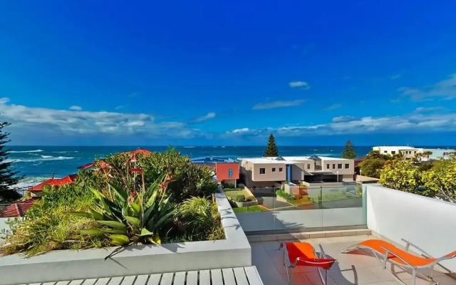 Catalina Luxury Apartments 9