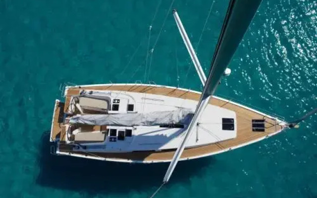 ''Alkyoni" Sailing Yacht