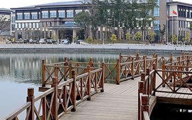 Xinhua International Hotel