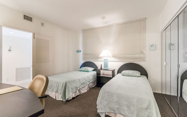 Longboat Key 07 - 2 Br Condo