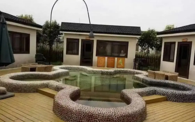 Scenery Retreats Taibai Mountain Hot Spring Villa Resort