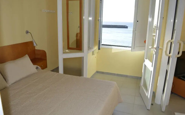 Edificio Playa Chica