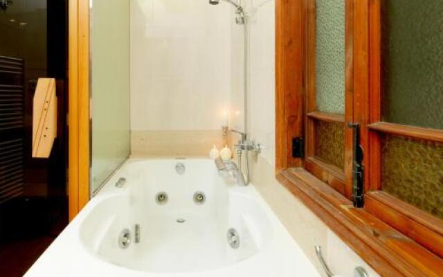 Fewdays Barcelona Apartments