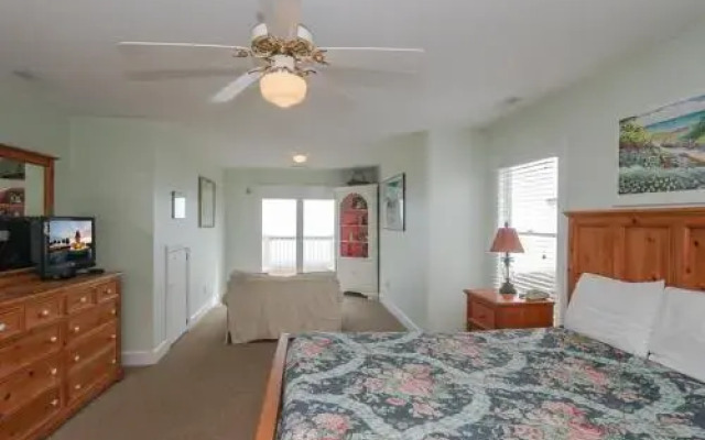 Ocean Boulevard 802 by RedAwning