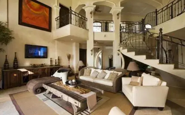 Spacious Luxury Beachfront Villa in Playa Flamingo