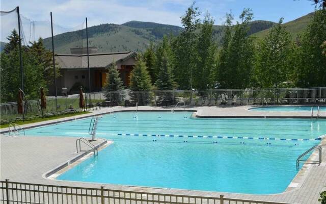 Ridge Condominiums 2685 by RedAwning