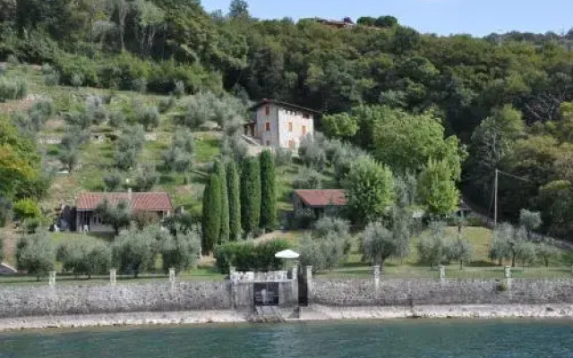 IseoLakeRental - La Stallina - Monte Isola