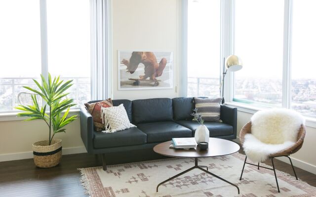 Beautiful 2BR Downtown Suites by Sonder