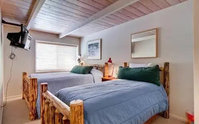 Atelier Condominiums in Sun Valley Village by Alpine Lodging