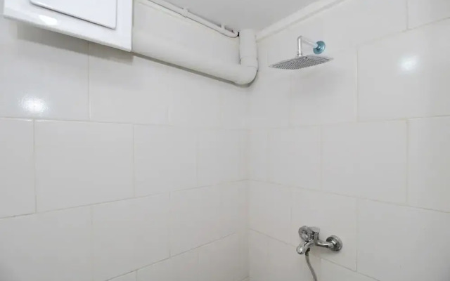 Airy Eco Glodok Pintu Besar Selatan 11A Jakarta