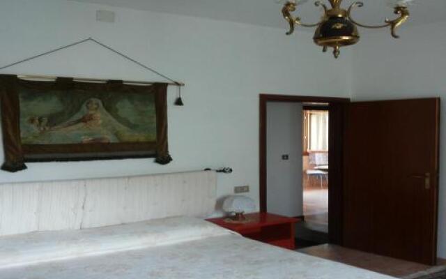 Porretta Holiday Home