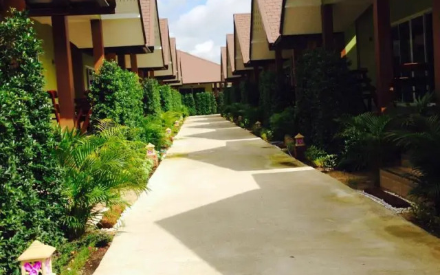 Nature and Green Amphawa Resort