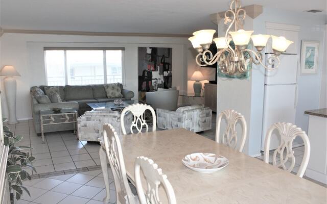 Jamaica Royale 204 - 2 Br Condo