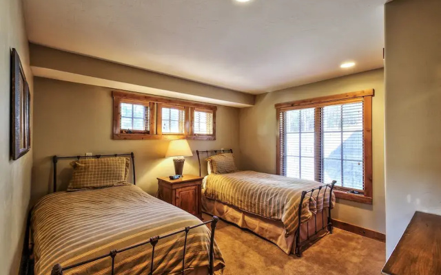 Frame Of Mind - ST16 - 4 Br Chalet