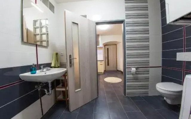 Beautiful Old Town Apartment