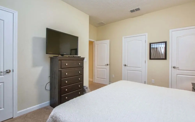 Paradise Palms 3075