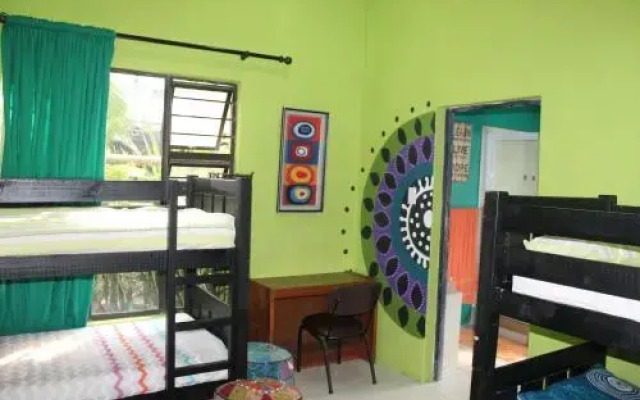 Sensayuma Backpackers