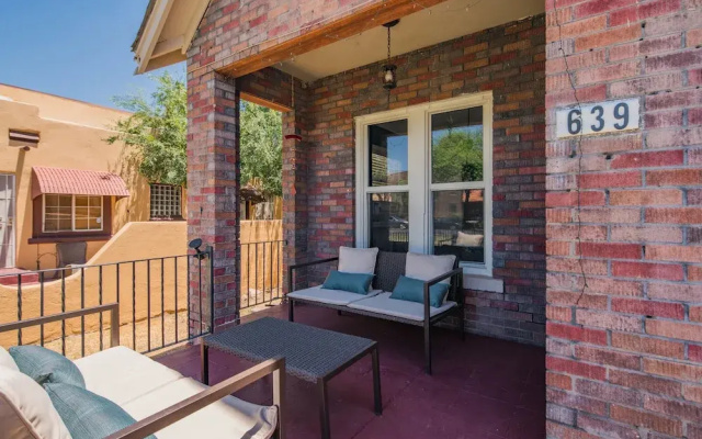 Cute 2BR Home off RoRo by WanderJaunt