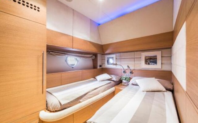 Capasecca Luxury Yacht