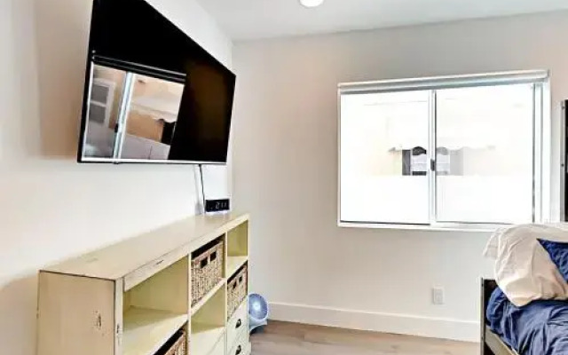 918 W Balboa Blvd Condo Unit A