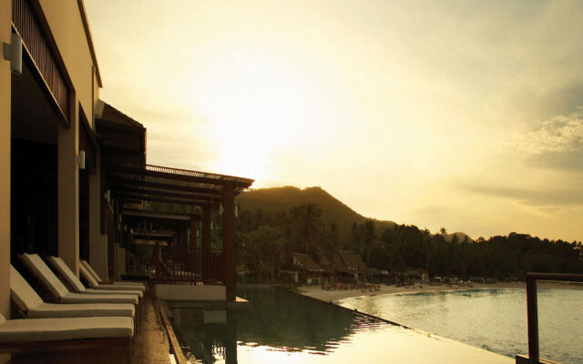 Sea Front Pool Villas by The Sarann