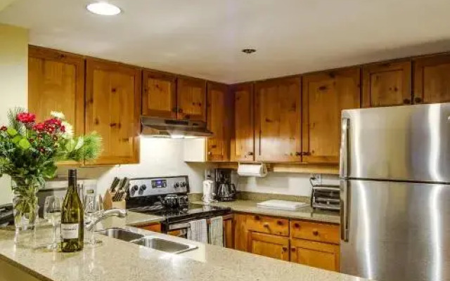 Carleton Lodge by Whistler's Best Accommodations