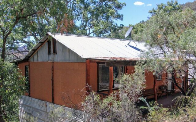 Shady Creek Eco Cabin