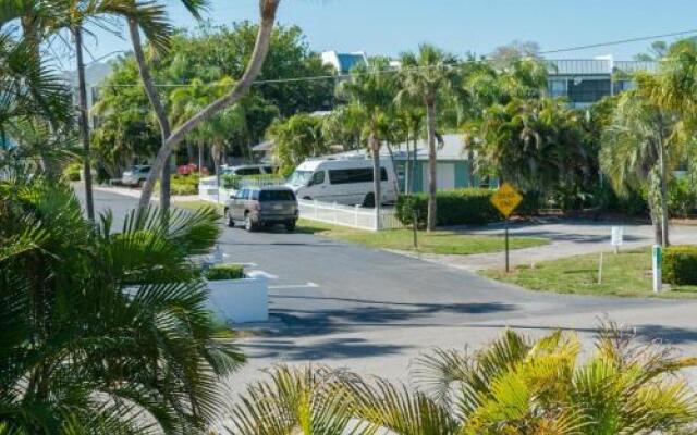 Peace 'n Paradise by RedAwning