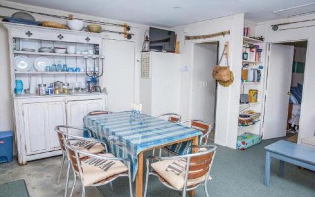 Absolute Lakefront Location