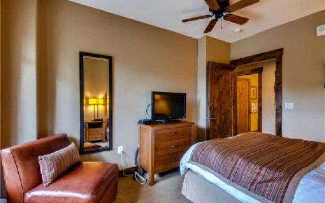 Luxury 2 Bedroom Breckenridge Vacation Rental with Stunning Mountain Views Just Steps from Historic Main Street