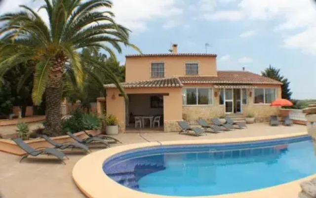 Finca Palacios - comfortable holiday accommodation in Benissa