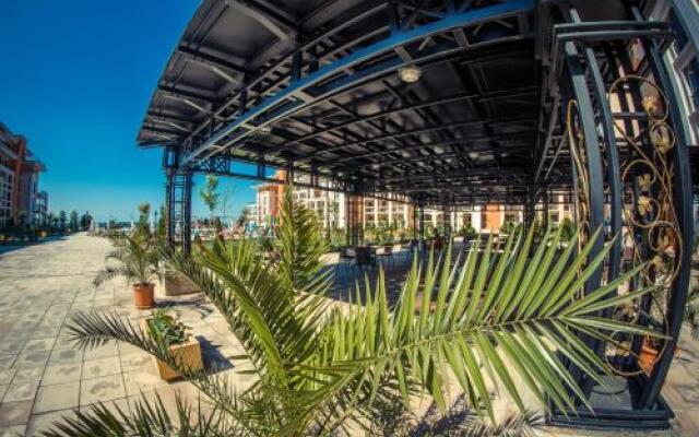 Premier Fort Cuisine - Full Board