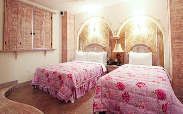 Goodstay Provence Motel