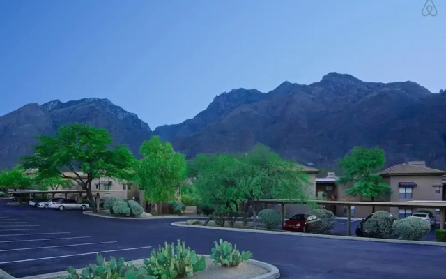 The Greens and Ventana Canyon 3115E