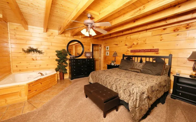 Sweet Surrender 1 Br cabin by RedAwning