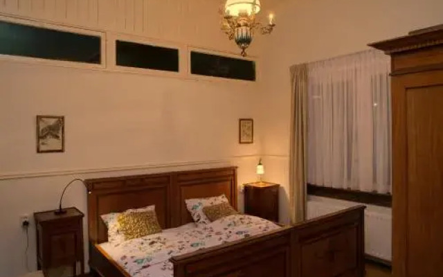 Halte Sint-Gerlach Holiday Home