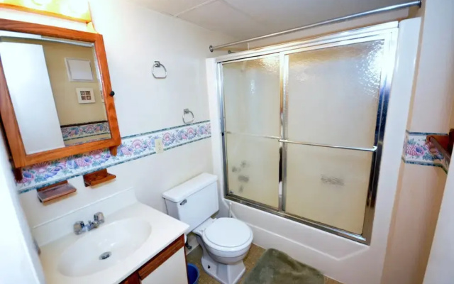Diamond Head 312  - 2 Br Condo