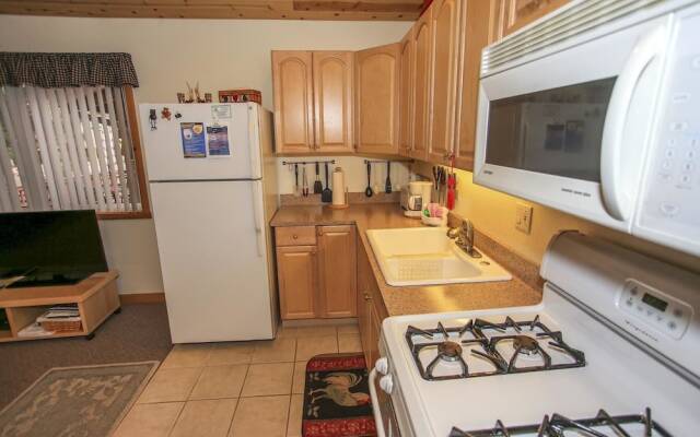 1693 - Moonridge Getaway