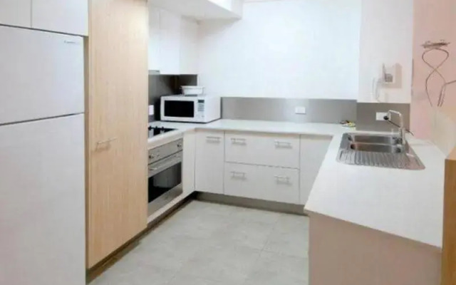 Seamark 504 Apartment
