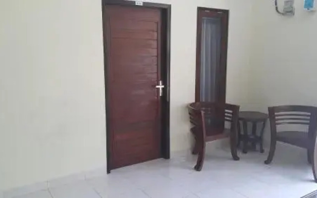 Mahkota Home Stay Full View